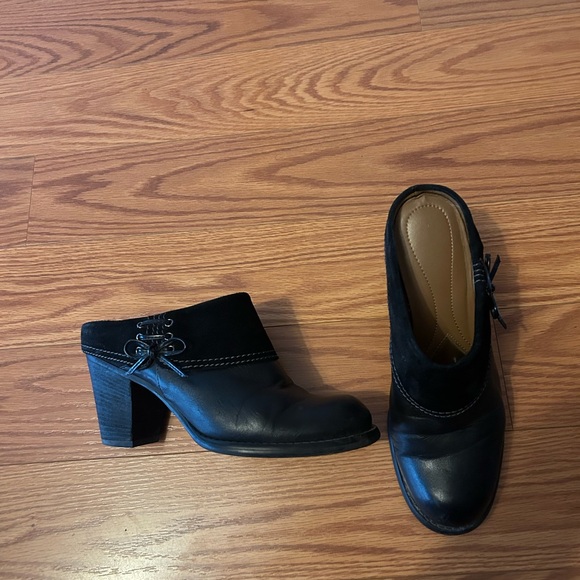 Shoes - Picture 2 of 5